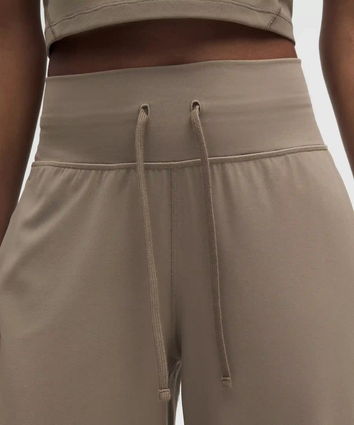 Groove High-Rise Wide-Leg Pant *Short