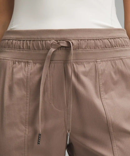 Dance Studio Mid-Rise Cropped Pant