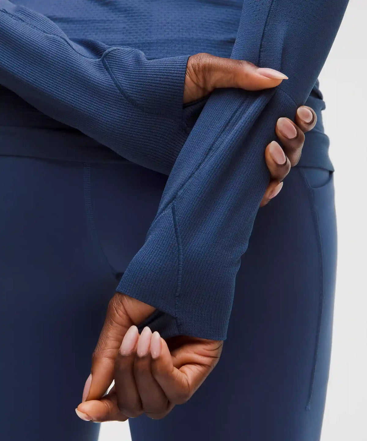 Swiftly Tech Long-Sleeve Shirt 2.0 *Hip Length