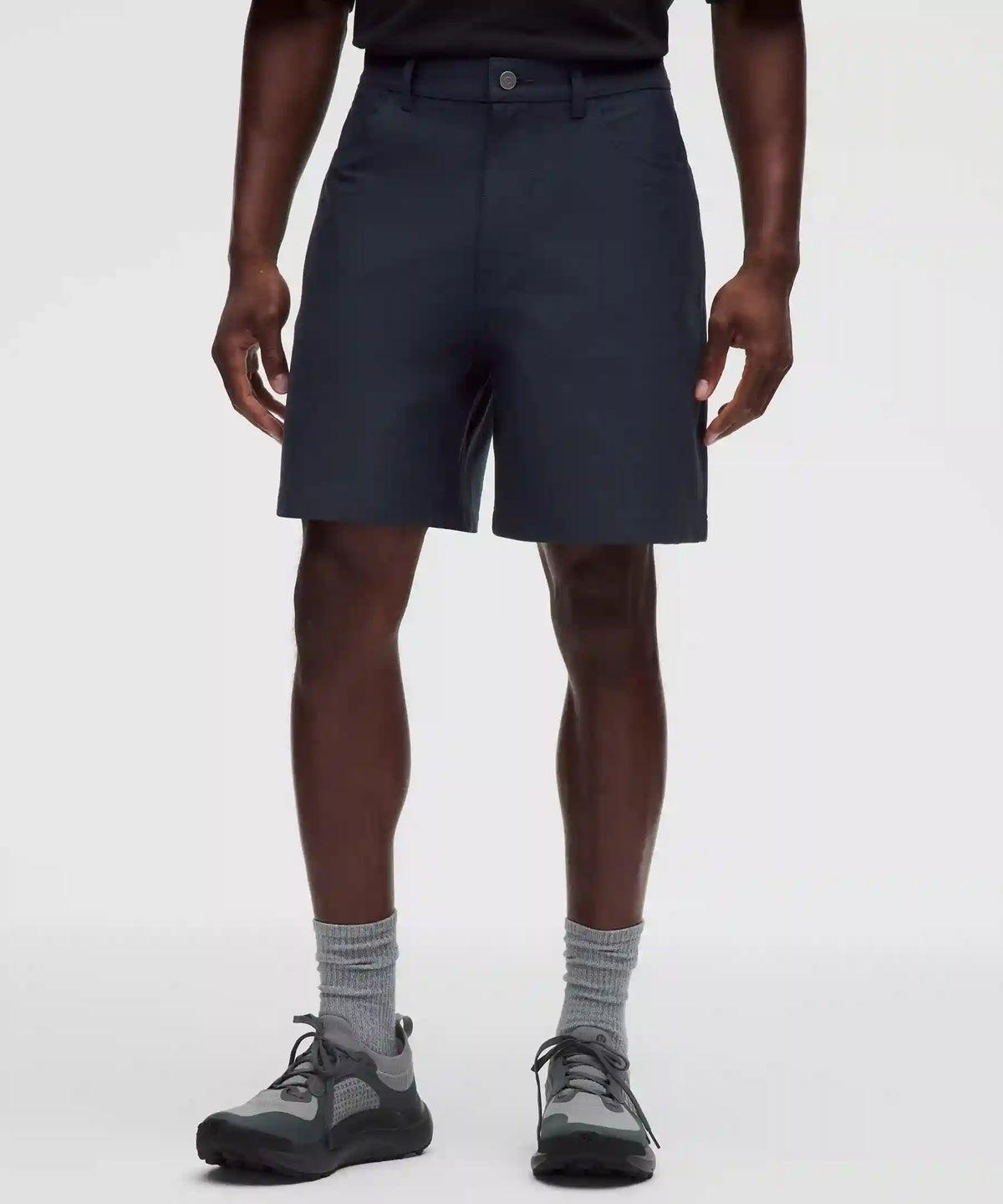 EasyFive Relaxed-Fit Short 7"
