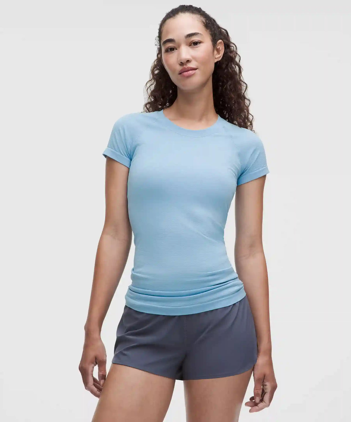 Swiftly Tech Short-Sleeve Shirt 2.0 *Hip Length