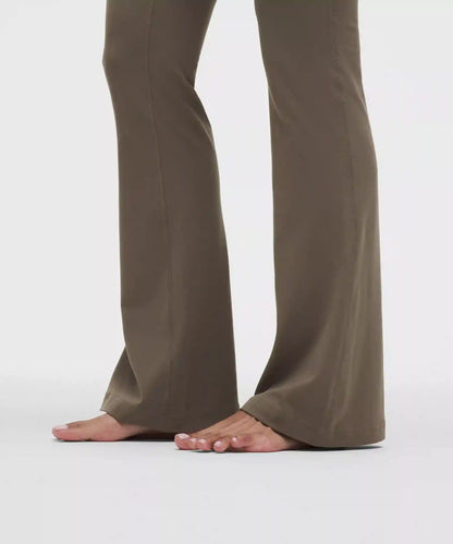 Groove Nulu High-Rise Flared Pant *Regular