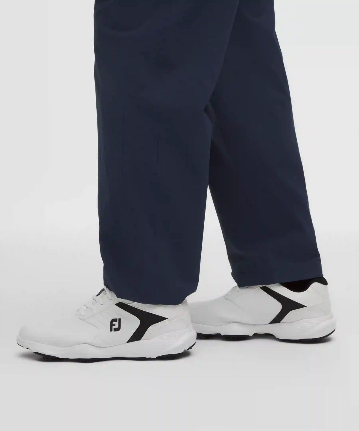 Water-Repellent Relaxed-Fit Golf Pant *Regular