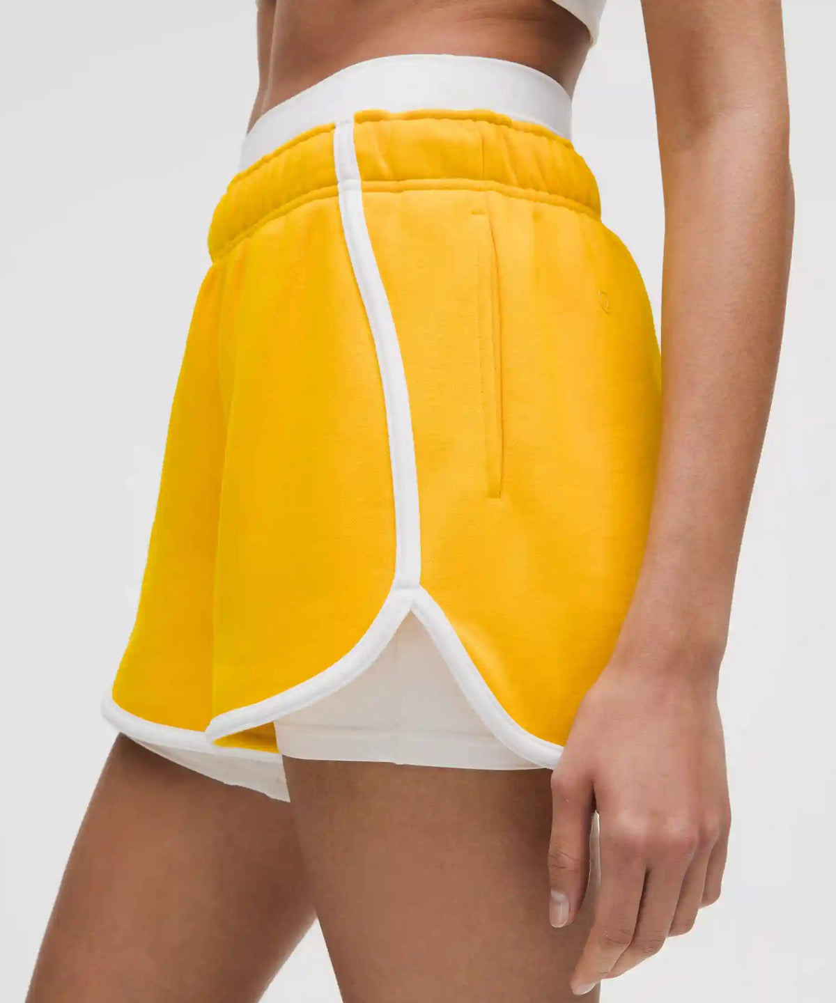 Scuba Mid-Rise Oversized Short 3" *Trim