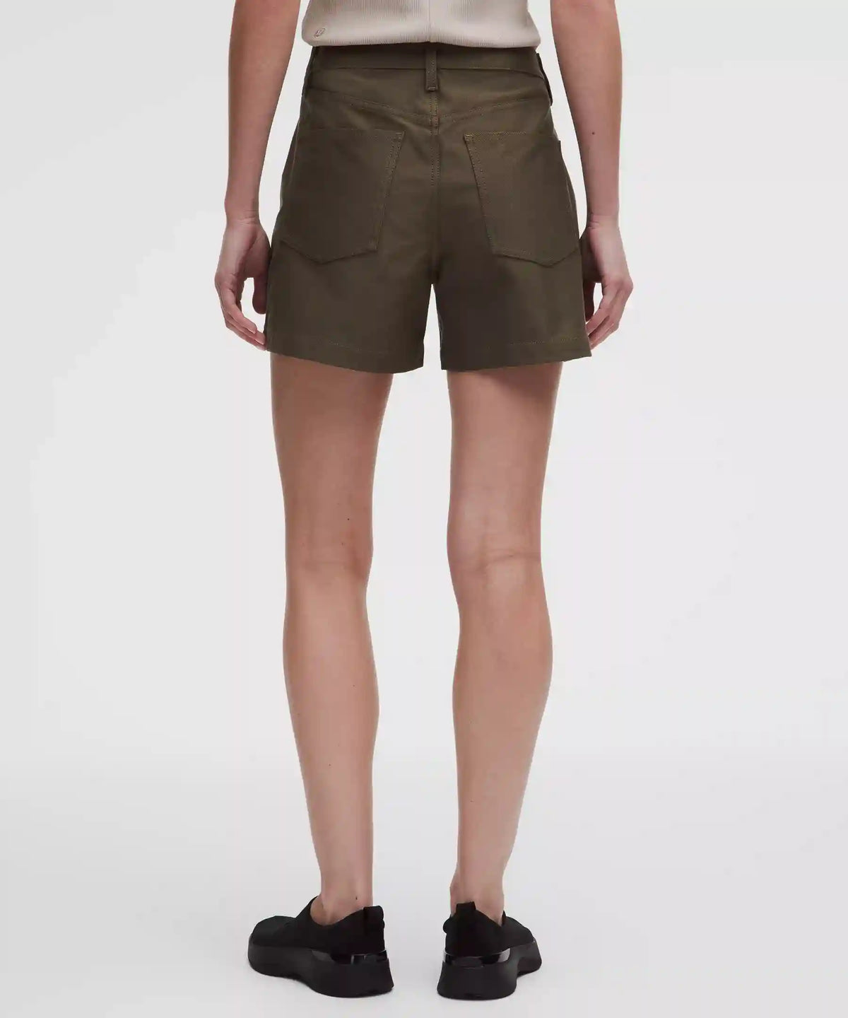EasyFive Mid-Rise Short 4.5"