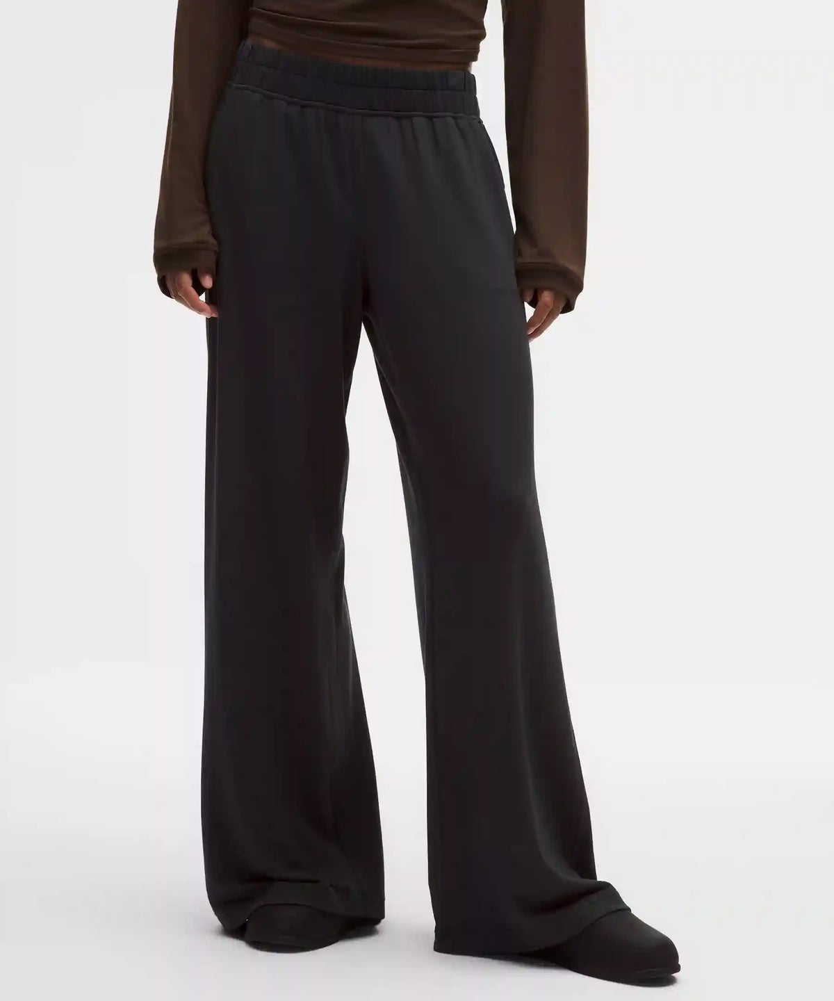 BeCalm Mid-Rise Wide-Leg Pant