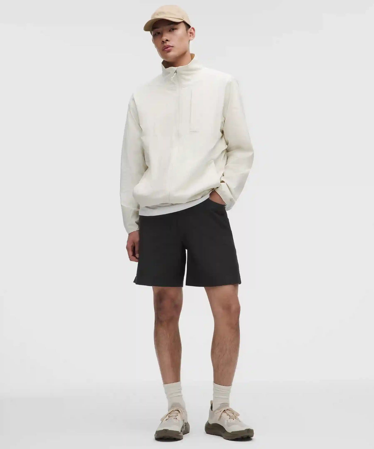 EasyFive Relaxed-Fit Short 7"