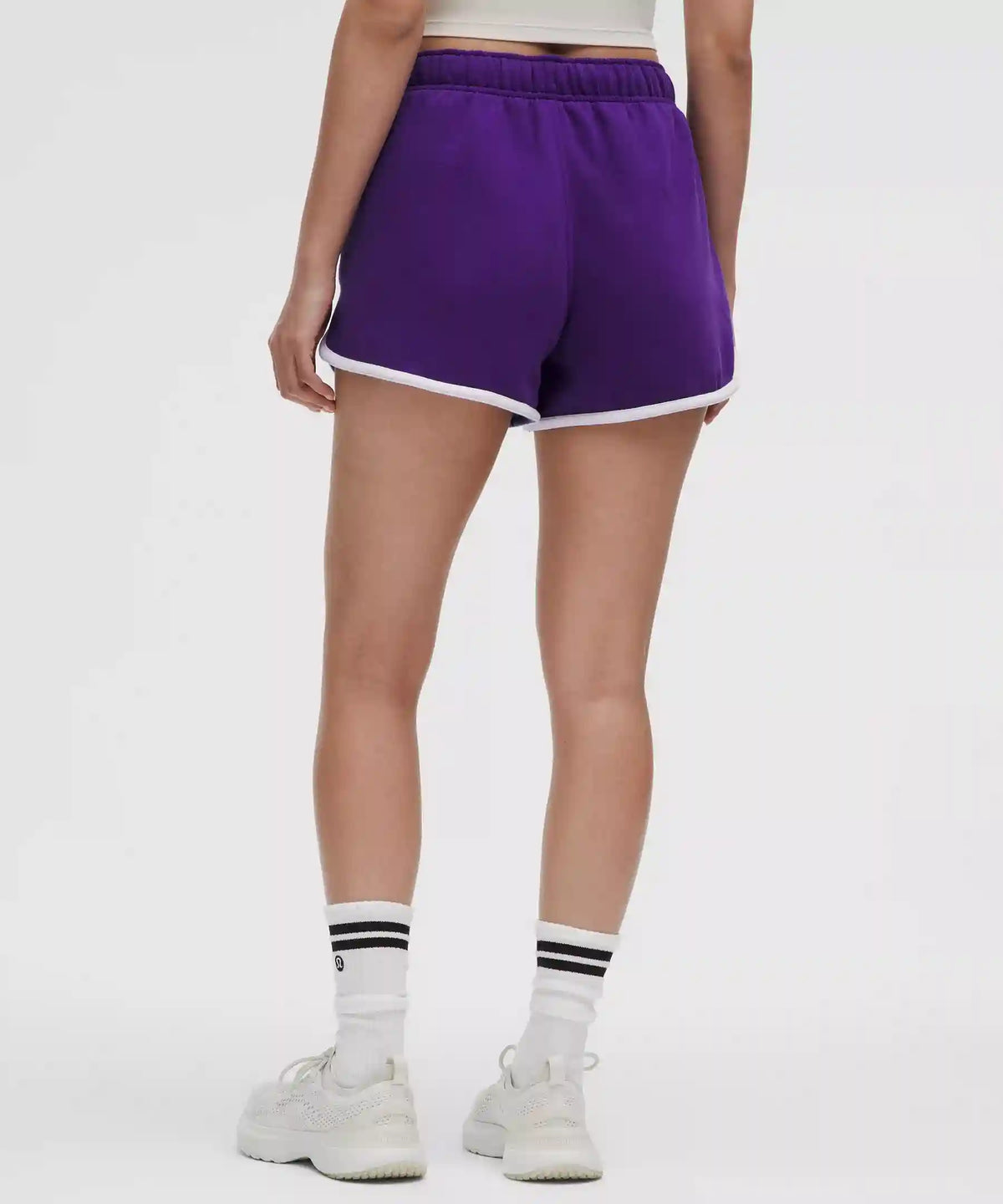 Scuba Mid-Rise Oversized Short 3" *Trim