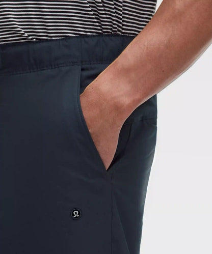 Stretch Twill Relaxed-Fit Golf Short 9"