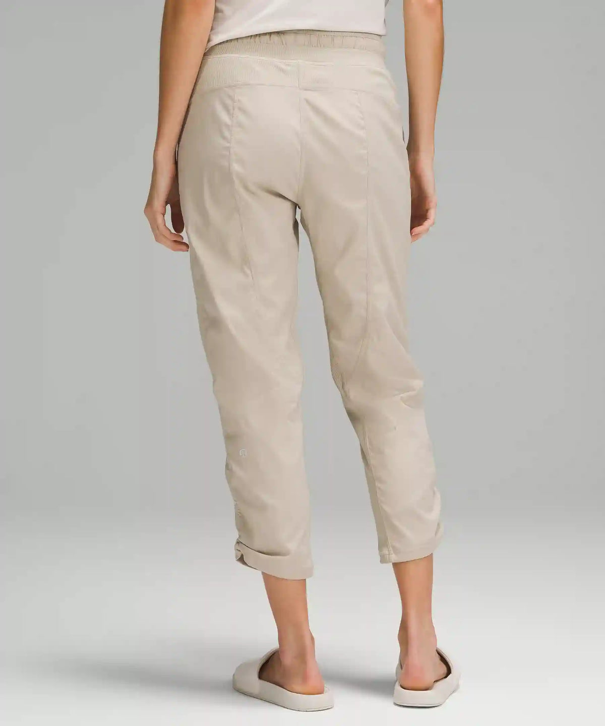 Dance Studio Mid-Rise Cropped Pant