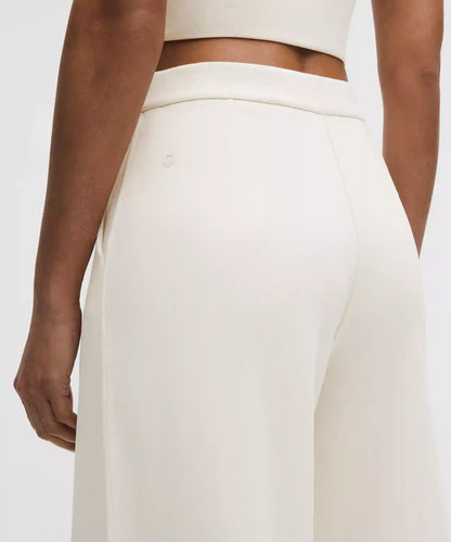 Softstreme Pintuck High-Rise Wide-Leg Pant *Regular