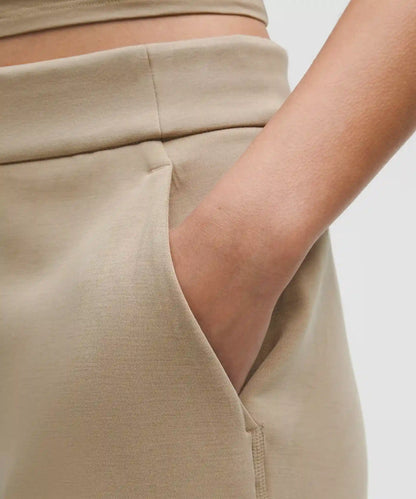 Softstreme High-Rise Wide-Leg Cropped Pant