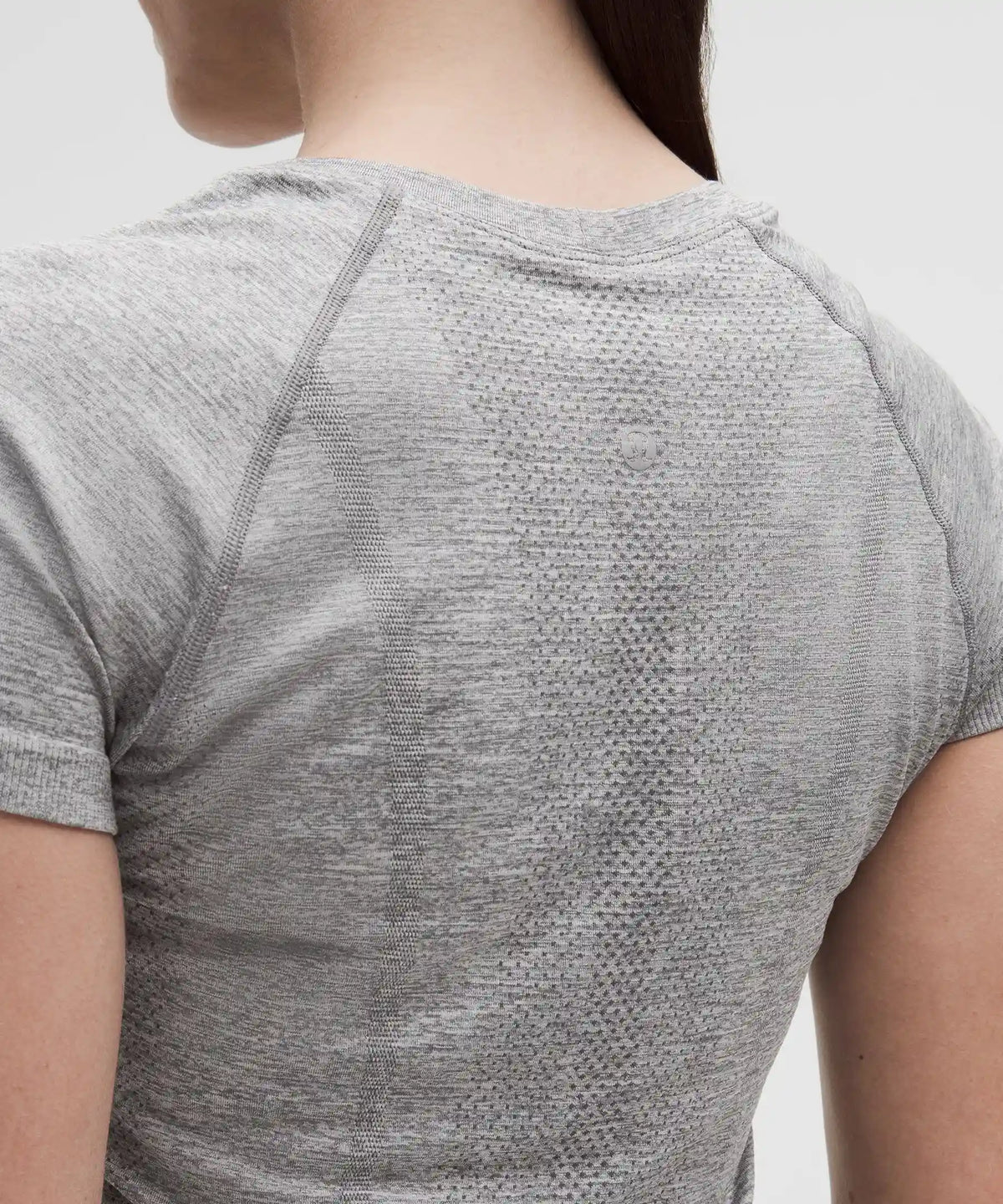 Swiftly Tech Short-Sleeve Shirt 2.0 *Hip Length