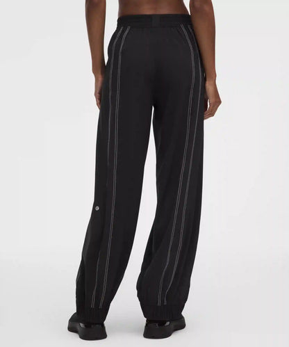 Define High-Rise Swift Jogger *Regular