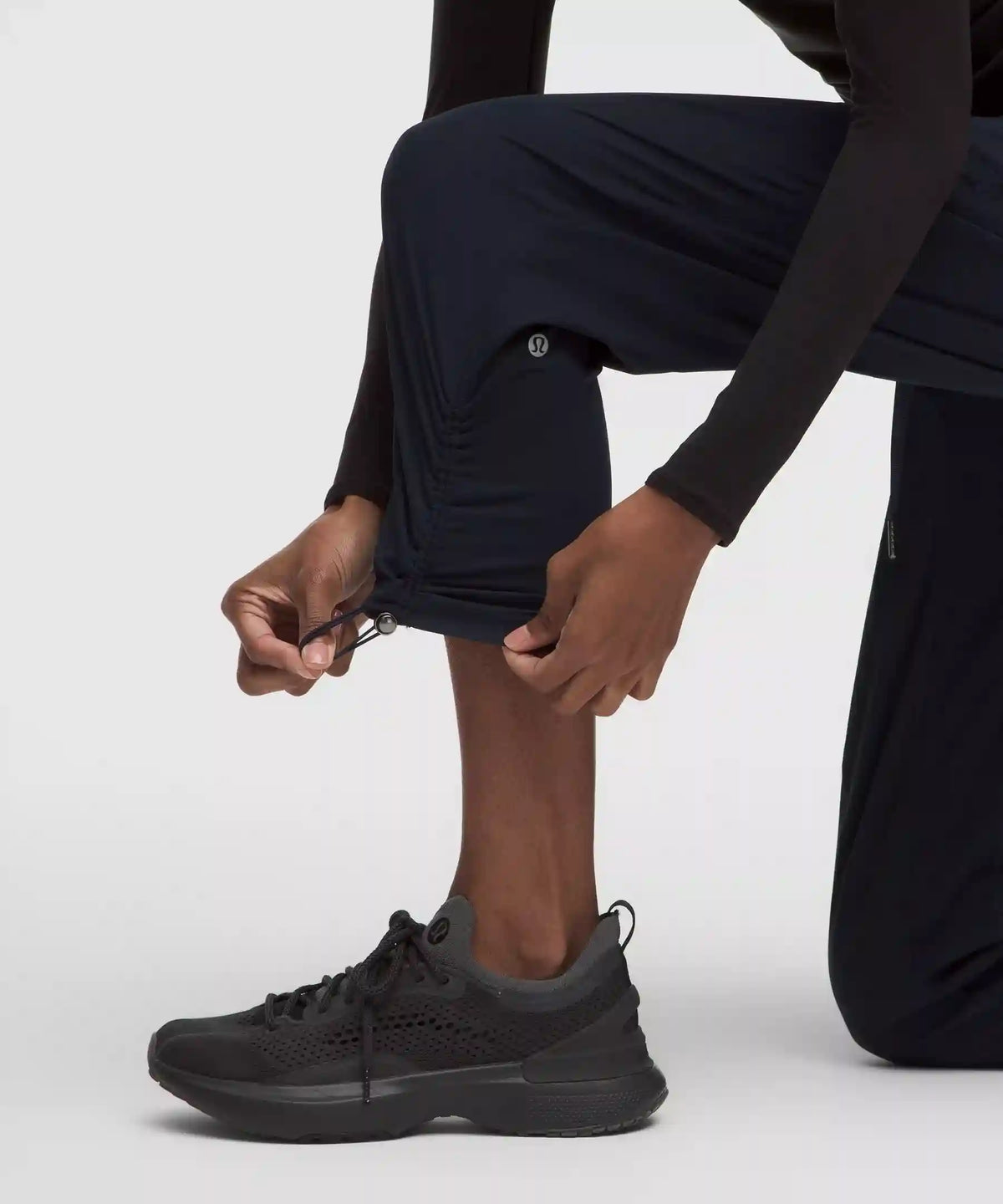 Dance Studio Mid-Rise Cropped Pant