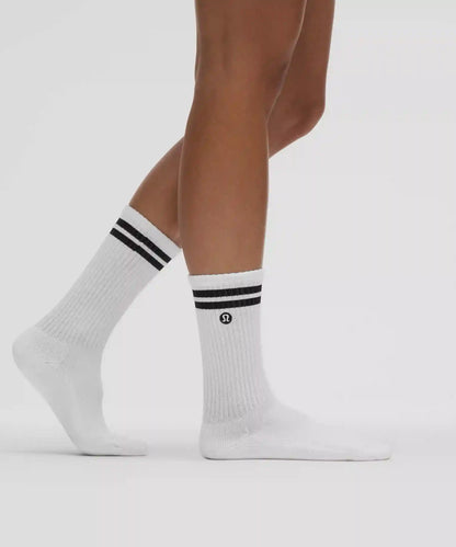 Unisex Daily Essential Crew Socks *Stripe