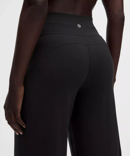 Groove High-Rise Wide-Leg Pant *Short