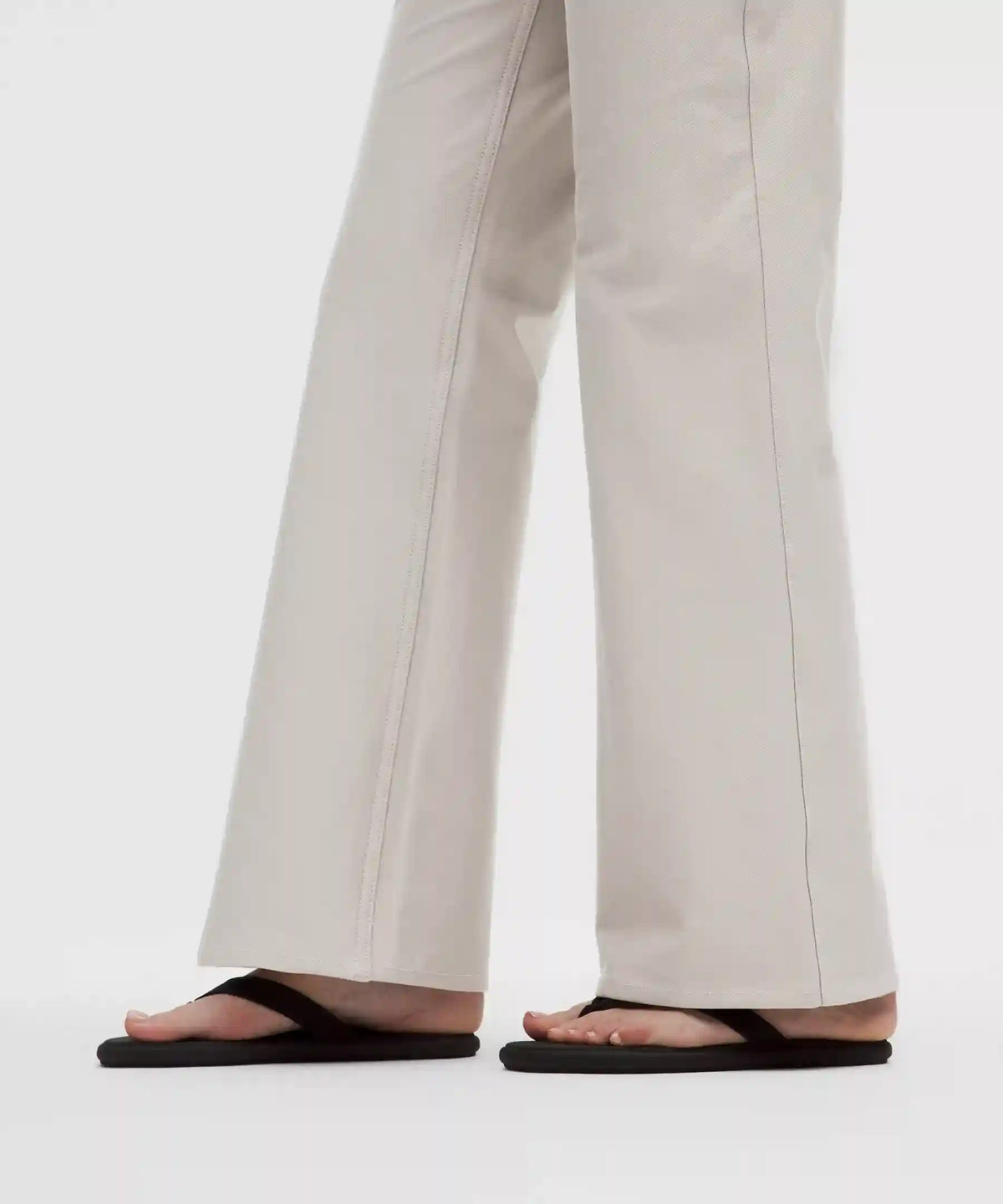 EasyFive High-Rise Subtle-Flare Pant *Short