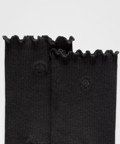 Unisex Lettuce Edge Quarter Socks