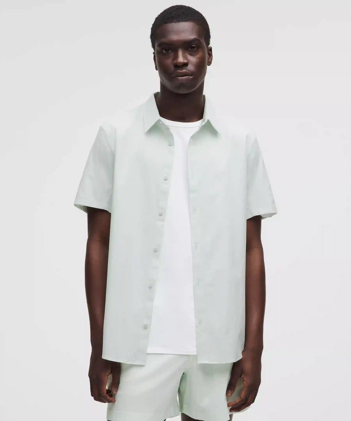 Airing Easy Short-Sleeve Shirt