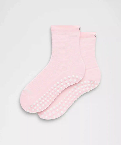 Find Your Balance Grip Socks *Mesh