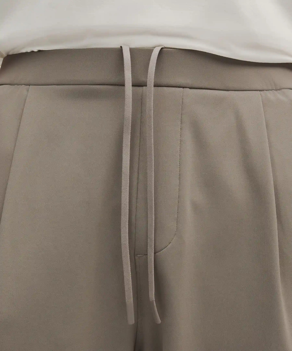 Men's Daydrift Relaxed-Fit Pleated Trouser Shorter *No Belt Loops
