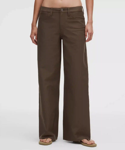 EasyFive Low-Rise Classic Wide-Leg Pant *Regular