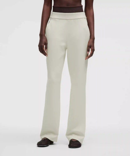Softstreme High-Rise Straight-Leg Pant *Regular