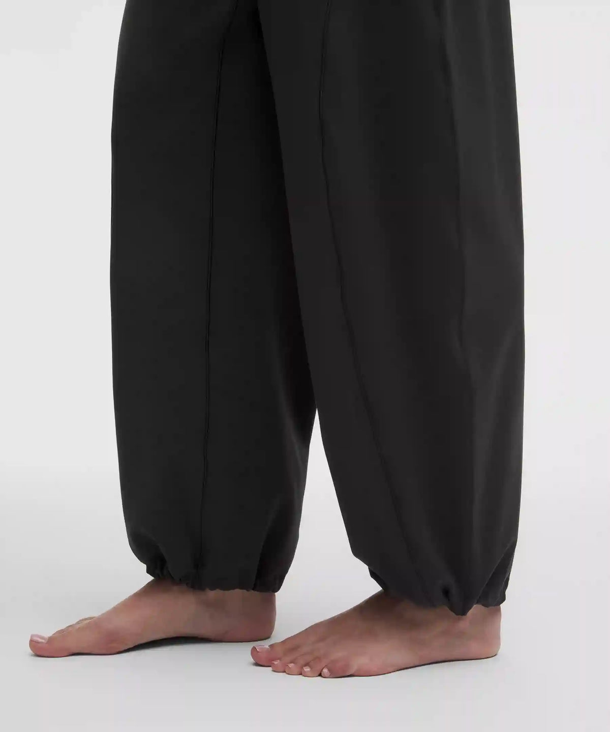Groove Low-Rise Relaxed Cinch Pant *Regular