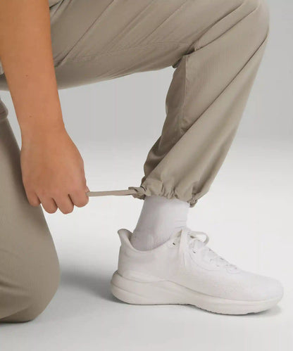 Dance Studio Mid-Rise Pant *Regular