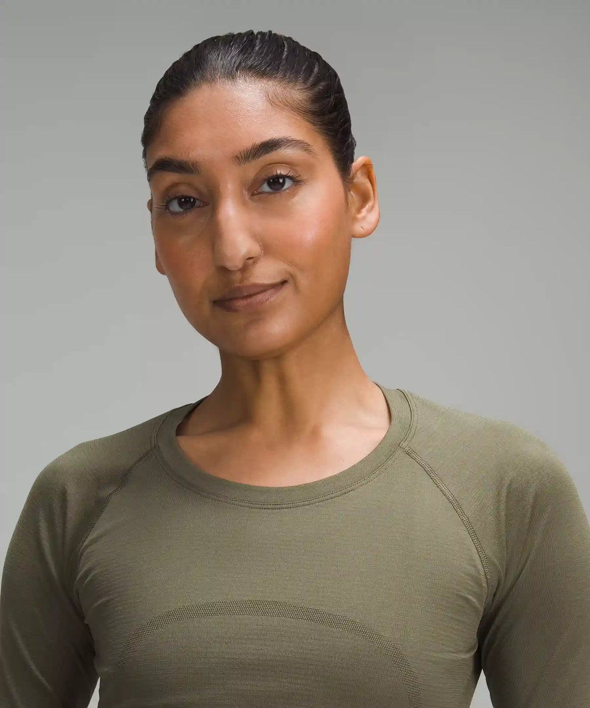 Swiftly Tech Long-Sleeve Shirt 2.0 *Hip Length