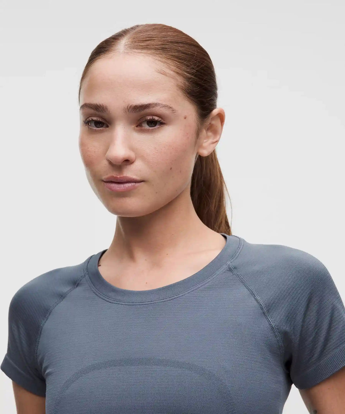 Swiftly Tech Short-Sleeve Shirt 2.0 *Hip Length
