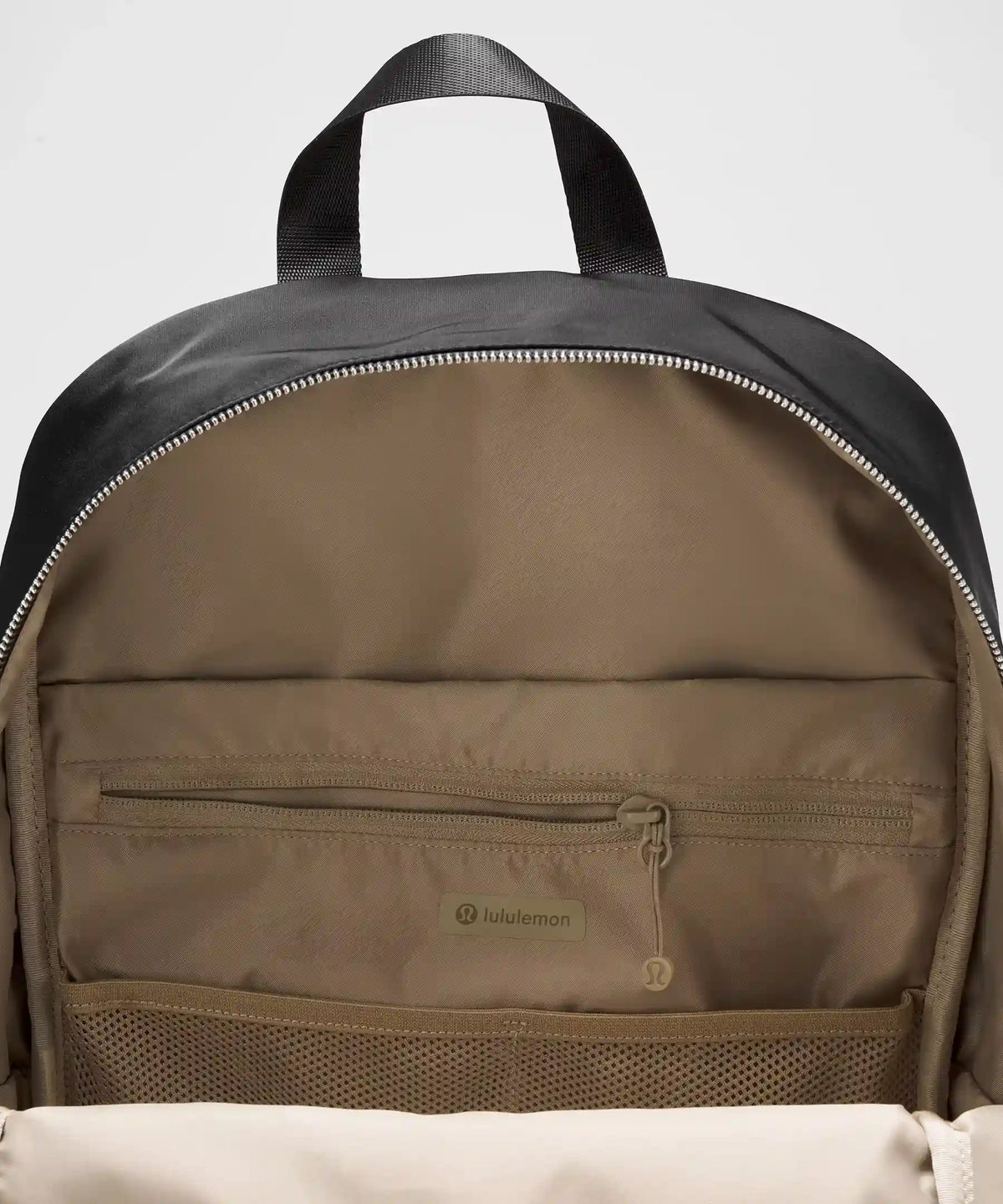 Everywhere Backpack 22L *Metal Hardware