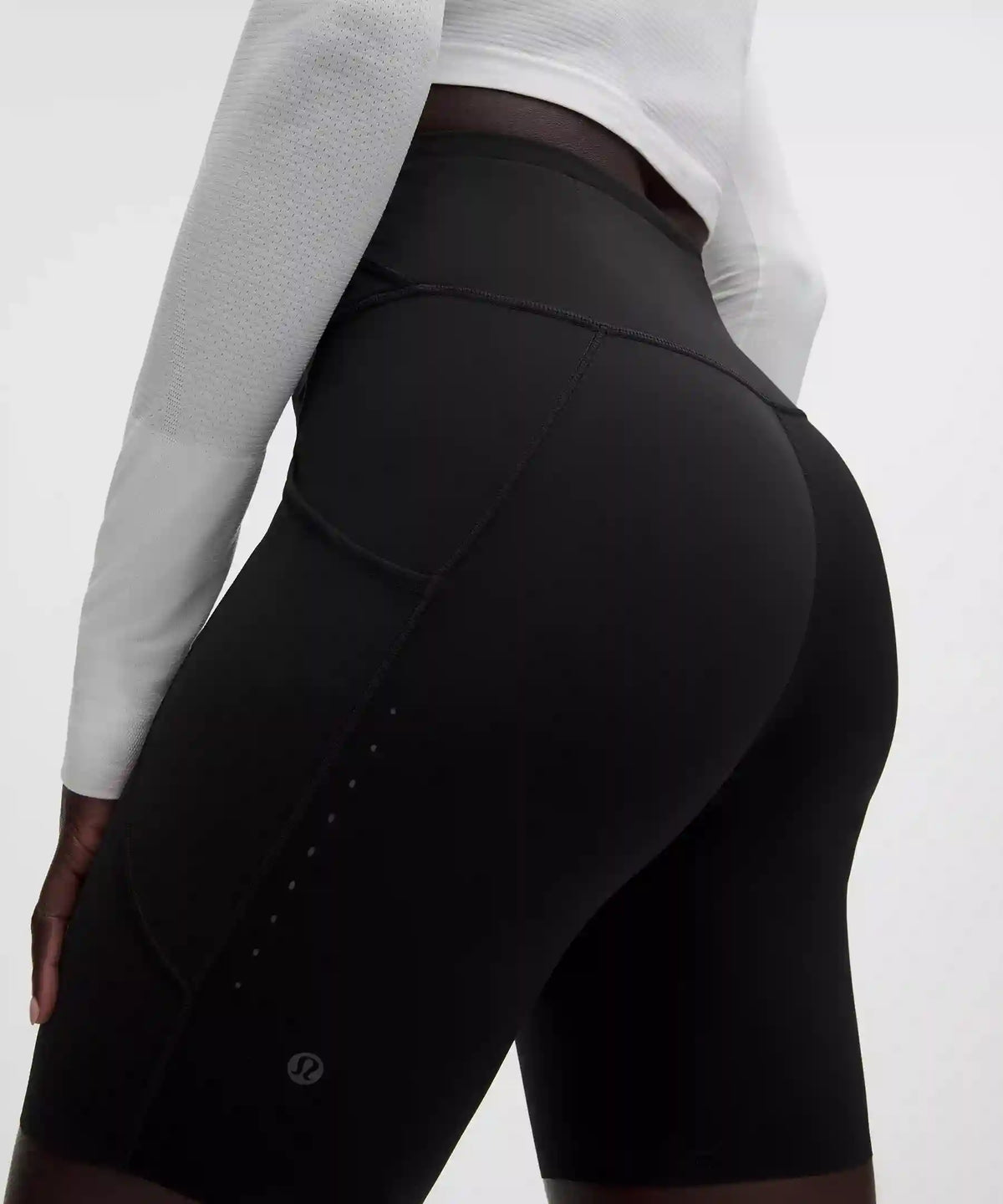 Fast and Free High-Rise Short 8" *5 Pocket
