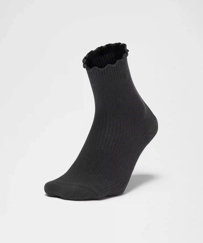 Unisex Lettuce Edge Quarter Socks