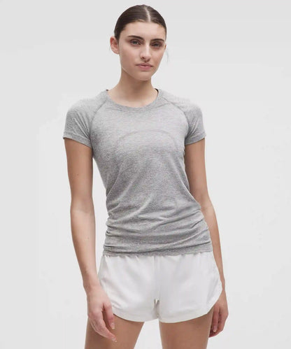Swiftly Tech Short-Sleeve Shirt 2.0 *Hip Length