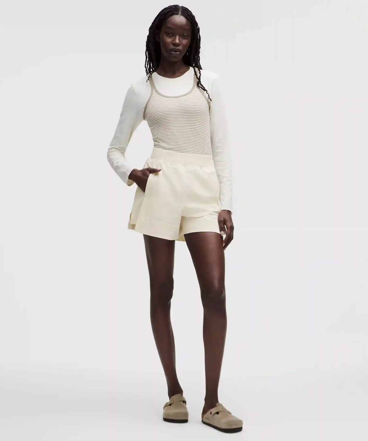 Stretch Woven Relaxed-Fit High-Rise Short 4"