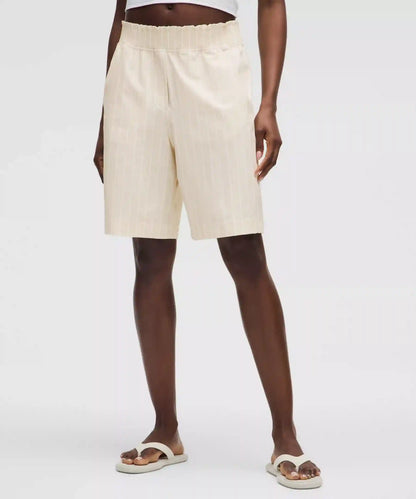 Stretch Woven Ruffle-Waist High-Rise Short 9"