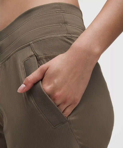 Dance Studio Mid-Rise Pant *Regular