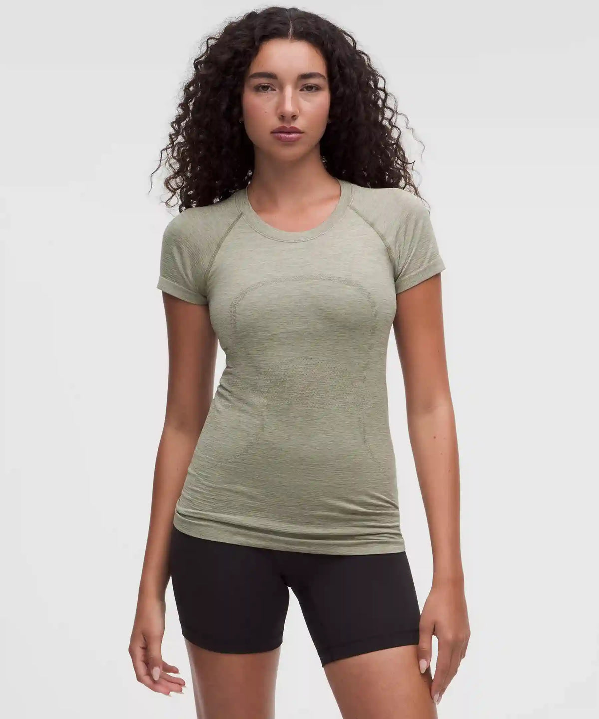 Swiftly Tech Short-Sleeve Shirt 2.0 *Hip Length