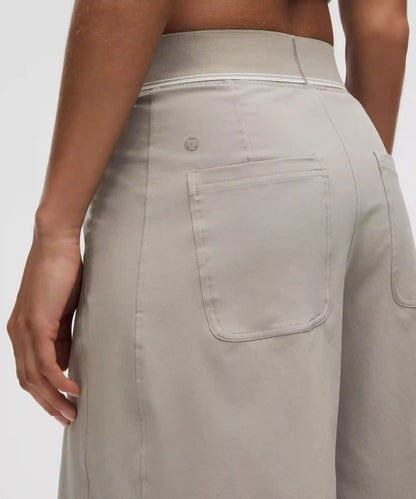 Swift Relaxed Short 9" *Logo Waistband