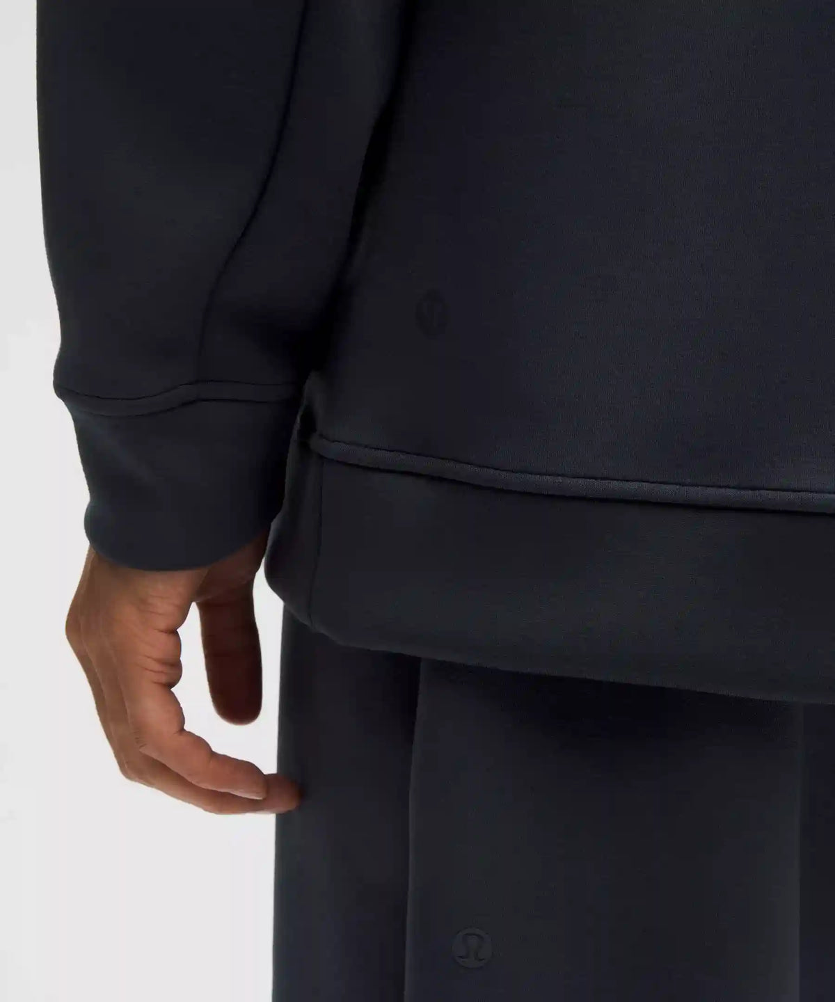 Smooth Spacer Classic-Fit Crew