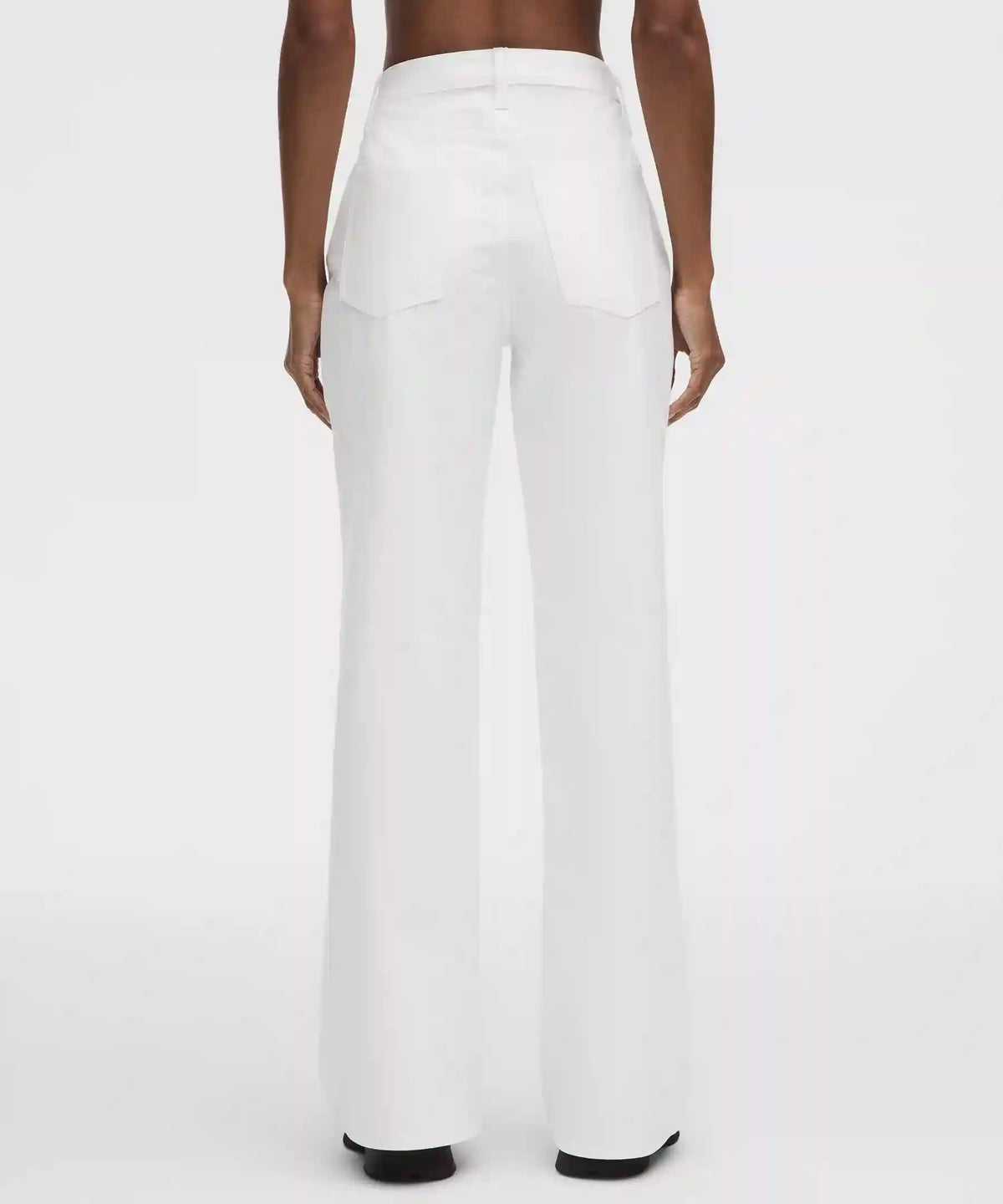 EasyFive High-Rise Subtle-Flare Pant *Short