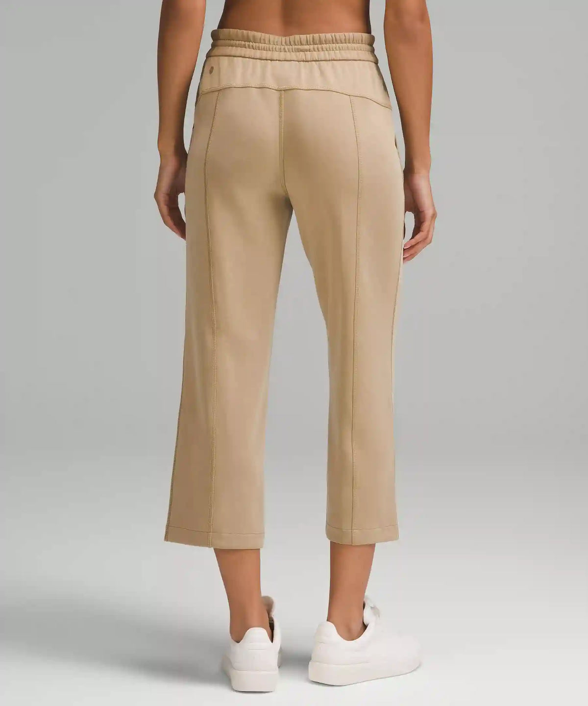 Softstreme High-Rise Straight-Leg Cropped Pant