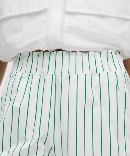 Stretch Woven Ruffle-Waist High-Rise Short 9"