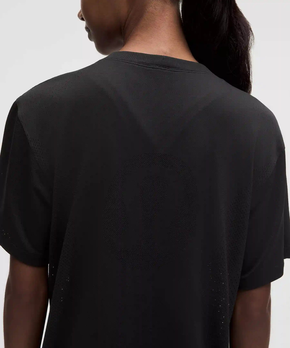 Swiftly Relaxed Short-Sleeve Shirt Hip Length *Logo