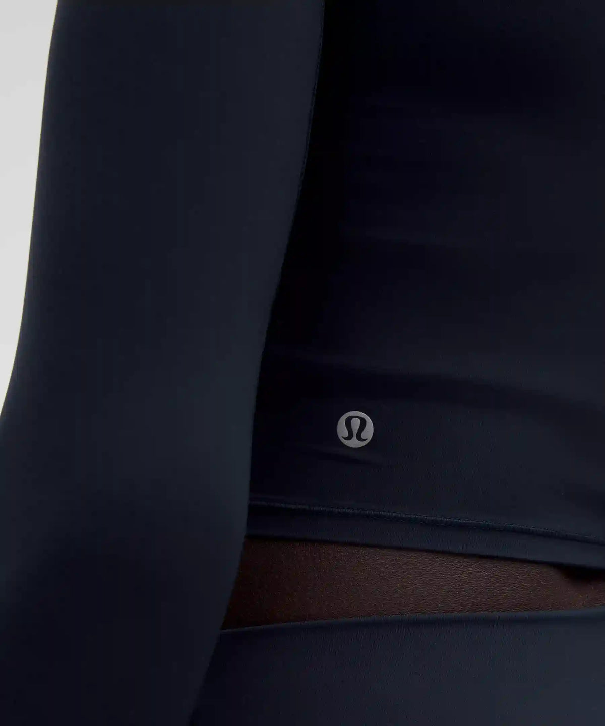 Unrestricted Power Cropped Long-Sleeve Shirt