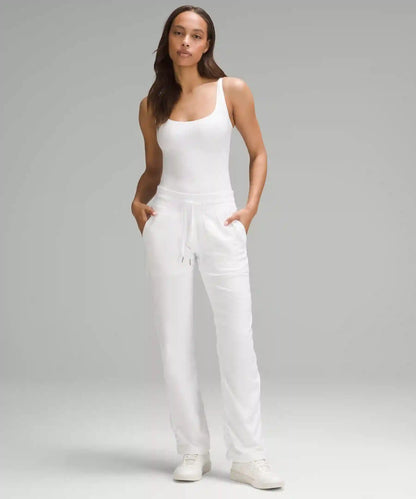 Dance Studio Mid-Rise Pant *Short