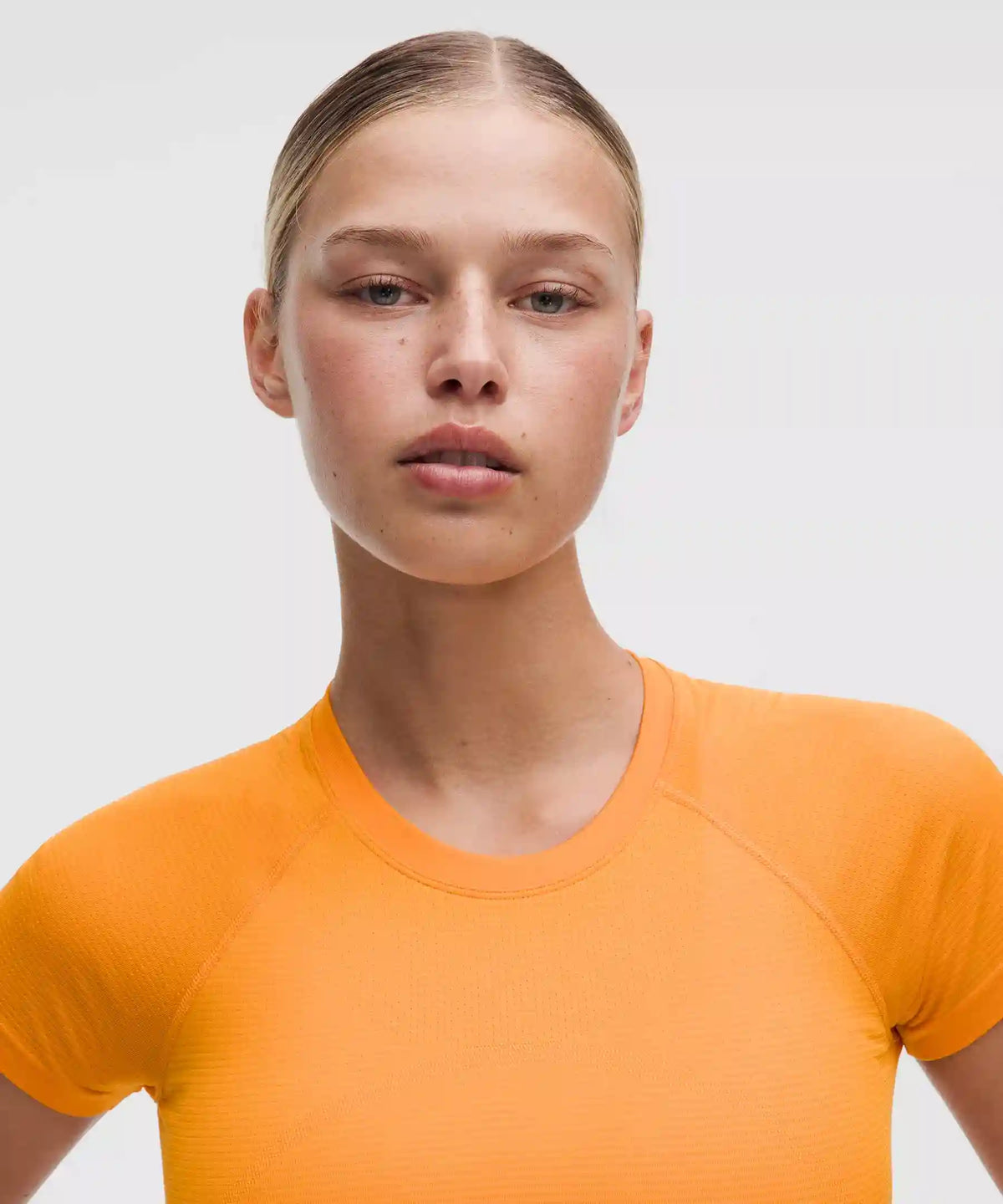 Swiftly Tech Cropped Short-Sleeve Shirt 2.0