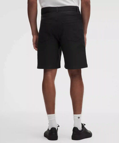 EasyFive Relaxed-Fit Short 9"